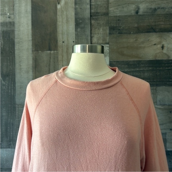 NWT! Lulu’s fuzzy dusty pink sweatshirt XSmall cozy pockets softgirl gorpcore - Picture 3 of 13